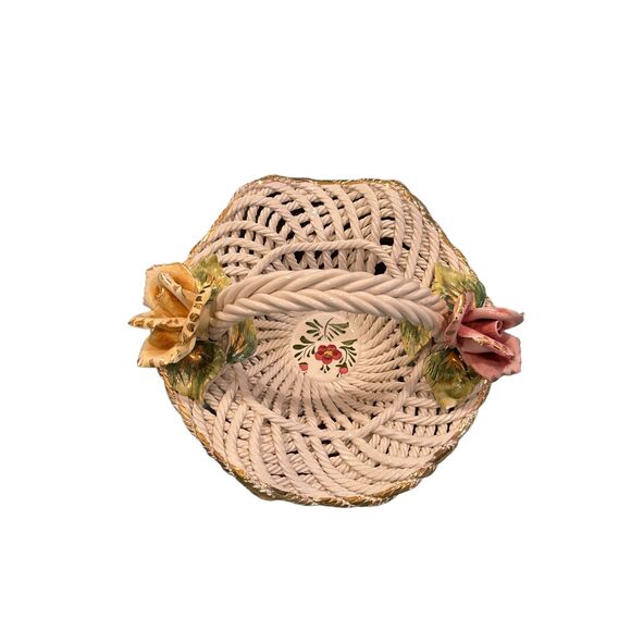Vintage Napoleon Capodimonte  Porcelain  Woven Basket of Flower's  Made in Italy - Picture 2 of 7